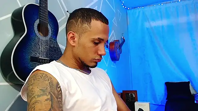 MagnusFrost online show from 19, 2, 2025