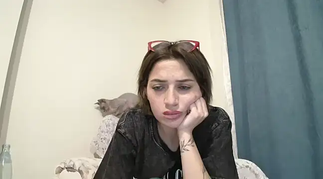 yaprakmericc online show from 14, 1, 2025