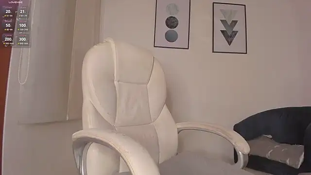 LynnSam  online show from 21, 3, 2025