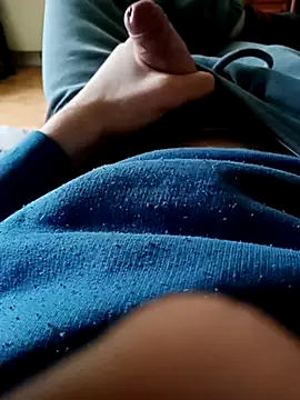 Snapshot of NudeYogaBoy chatting on 5, 2, 2025 NudeYogaBoy online show from 5, 2, 2025