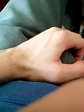 Snapshot of NudeYogaBoy chatting on 5, 3, 2025 NudeYogaBoy online show from 5, 3, 2025