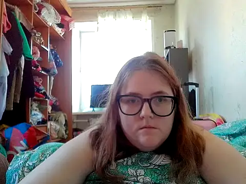 Snapshot of DesireMelissa chatting on 2, 7, 2026 DesireMelissa online show from 2, 7, 2026