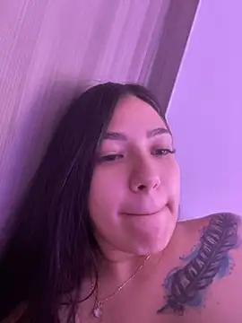 Latina vanessa online show from 12, 1, 2025