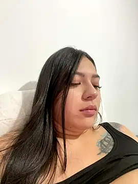 Latina vanessa online show from 16, 12, 2025