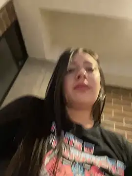 Latina vanessa online show from 10, 4, 2026