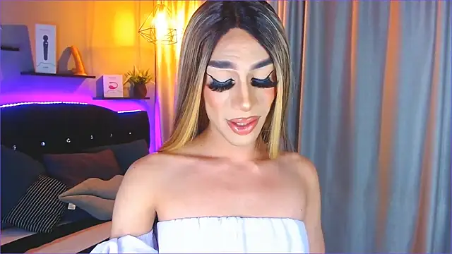 Snapshot of camila_hootie chatting on 16, 1, 2025 camila hootie online show from 16, 1, 2025