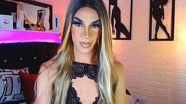 Snapshot of camila_hootie chatting on 5, 2, 2025 camila hootie online show from 5, 2, 2025