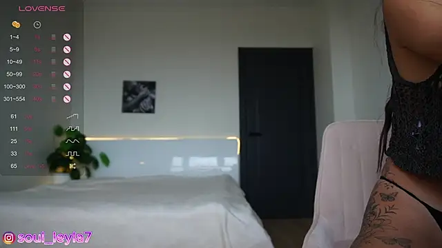 Sola LI online show from 24, 10, 2025