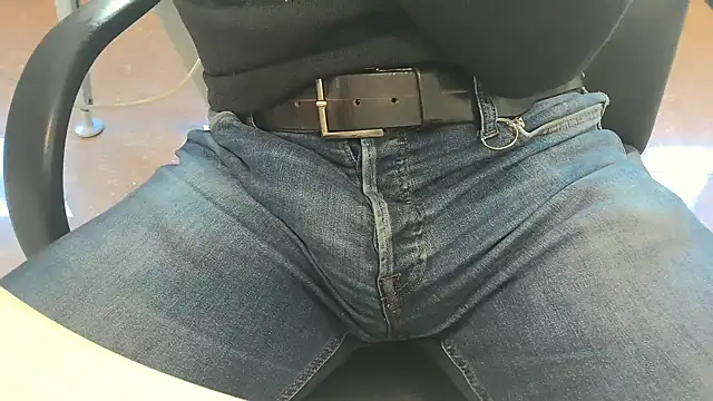 alessandroman2114 online show from 23, 3, 2026