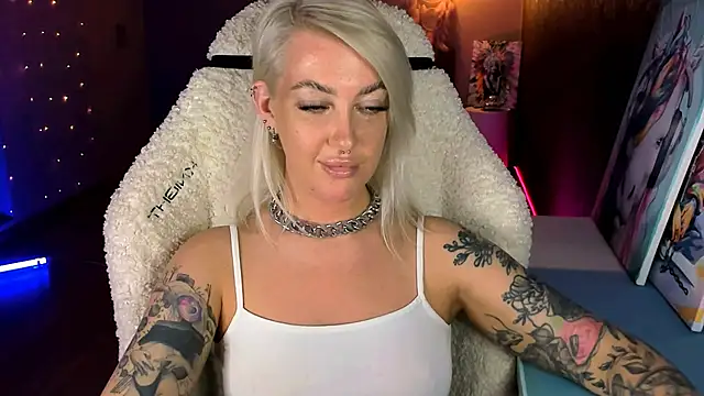 Snapshot of tykioty_Miley chatting on 7, 5, 2026 tykioty Miley online show from 7, 5, 2026