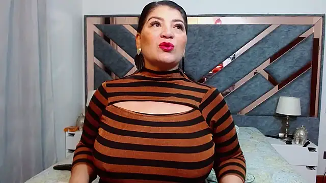 KarlaTesg online show from 6, 3, 2025