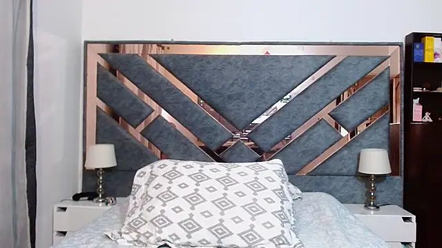 KarlaTesg online show from 19, 9, 2025