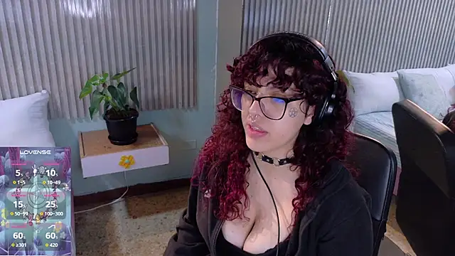 Snapshot of Eli666uwu chatting on 9, 9, 2025 Eli666uwu online show from 9, 9, 2025