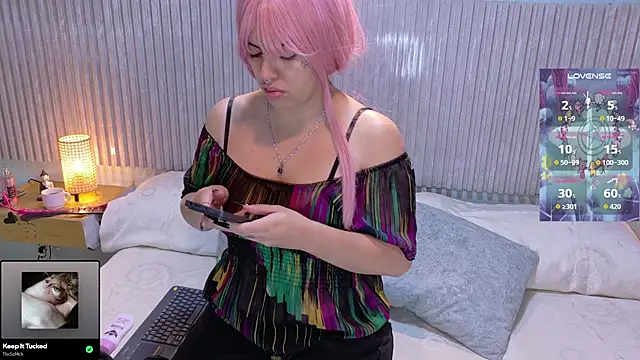 Snapshot of Eli666uwu chatting on 5, 12, 2025 Eli666uwu online show from 5, 12, 2025