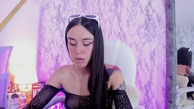 Snapshot of Athziry_ chatting on 11, 12, 2024 Athziry online show from 11, 12, 2024