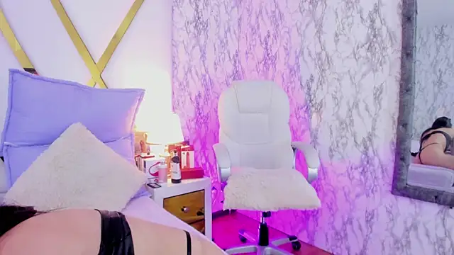 Snapshot of Athziry_ chatting on 12, 12, 2024 Athziry online show from 12, 12, 2024