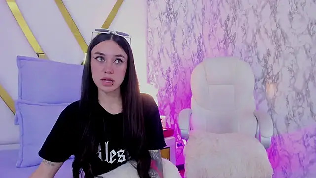 Snapshot of Athziry_ chatting on 14, 12, 2024 Athziry online show from 14, 12, 2024