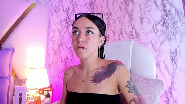 Snapshot of Athziry_ chatting on 24, 2, 2025 Athziry online show from 24, 2, 2025