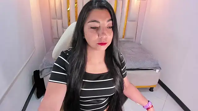 Snapshot of Karla_hernandez_ chatting on 12, 3, 2025 Karla hernandez online show from 12, 3, 2025