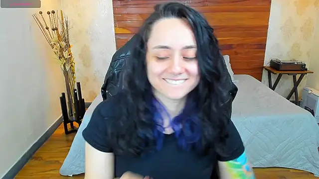 Snapshot of KatherineBond chatting on 22, 12, 2024 KatherineBond online show from 22, 12, 2024