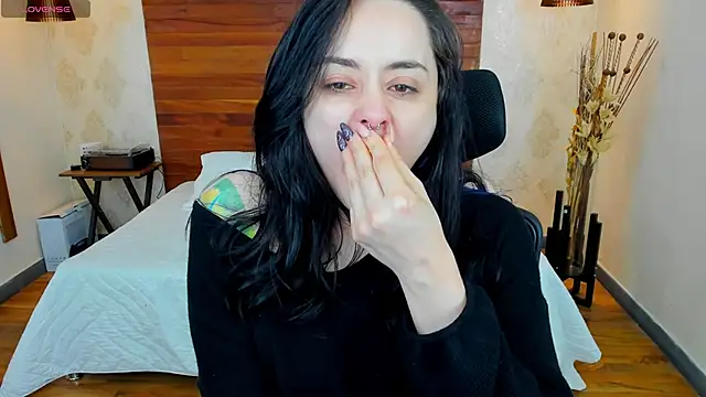 Snapshot of KatherineBond chatting on 18, 1, 2025 KatherineBond online show from 18, 1, 2025