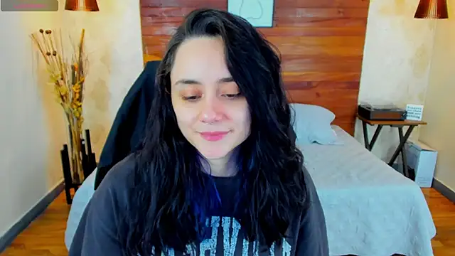 Snapshot of KatherineBond chatting on 9, 2, 2025 KatherineBond online show from 9, 2, 2025