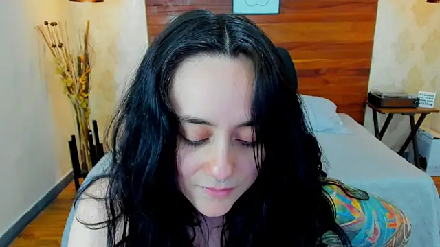 Snapshot of KatherineBond chatting on 10, 2, 2025 KatherineBond online show from 10, 2, 2025