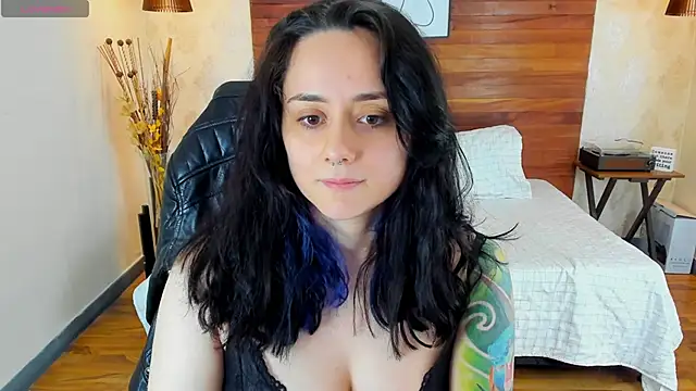 Snapshot of KatherineBond chatting on 16, 2, 2025 KatherineBond online show from 16, 2, 2025