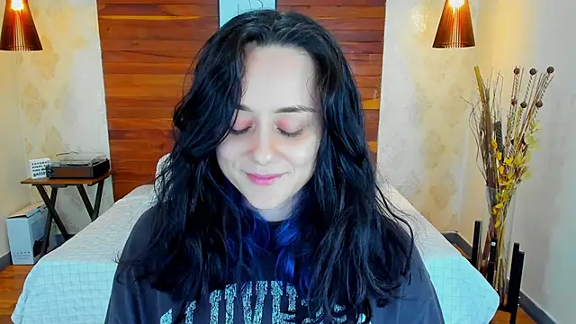 Snapshot of KatherineBond chatting on 27, 2, 2025 KatherineBond online show from 27, 2, 2025