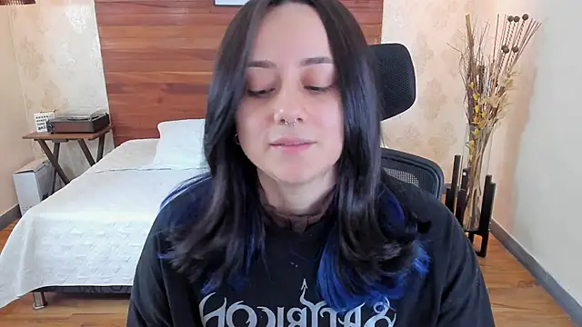 Snapshot of KatherineBond chatting on 21, 3, 2025 KatherineBond online show from 21, 3, 2025