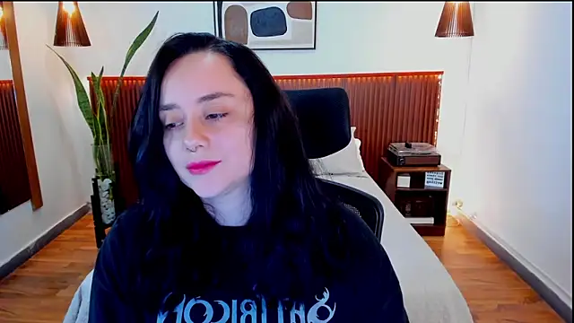 Snapshot of KatherineBond chatting on 25, 9, 2025 KatherineBond online show from 25, 9, 2025