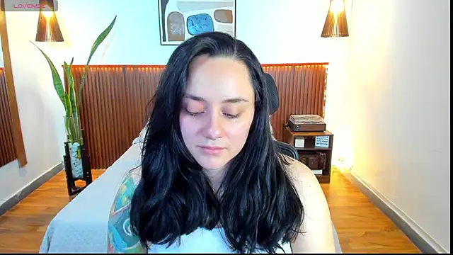 Snapshot of KatherineBond chatting on 30, 9, 2025 KatherineBond online show from 30, 9, 2025