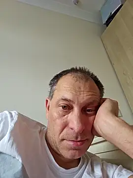 Snapshot of meateater1 chatting on 23, 11, 2025 meateater1 online show from 23, 11, 2025