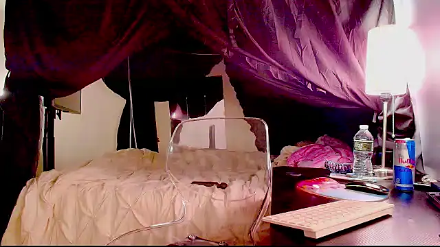 Aubreyessex online show from 25, 9, 2025