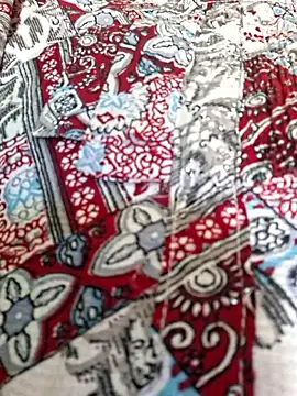 Priya Bong online show from 12, 4, 2026