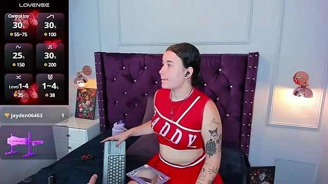 Danee 19  online show from 4, 1, 2025