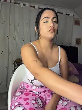 JazminTaylor online show from 4, 6, 2026