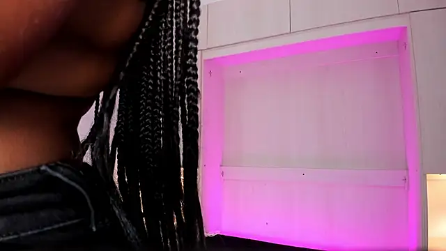 tamaraa smiith online show from 4, 2, 2025