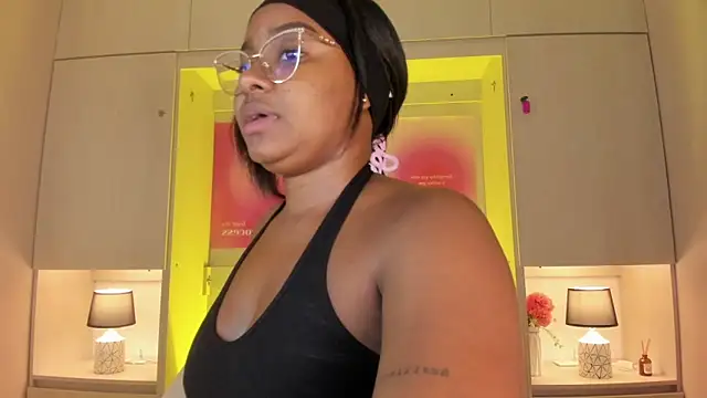 tamaraa smiith online show from 16, 4, 2026