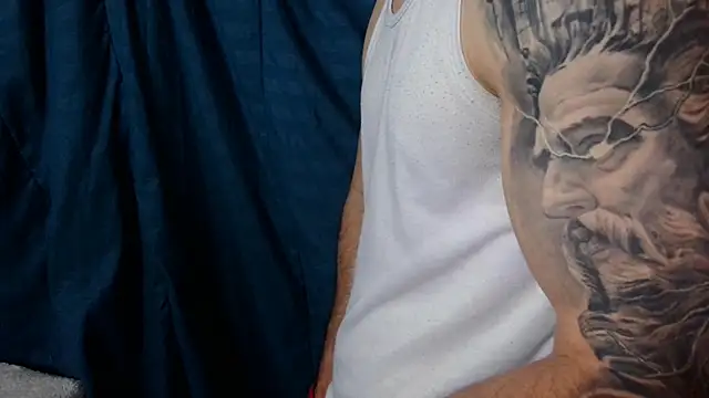 Snapshot of Kenner_fox77 chatting on 24, 12, 2024 Kenner fox77 online show from 24, 12, 2024