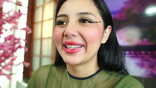 miss lizith online show from 8, 10, 2025