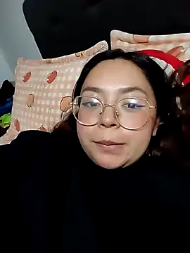 Peach-Lawrence online show from 5, 12, 2024