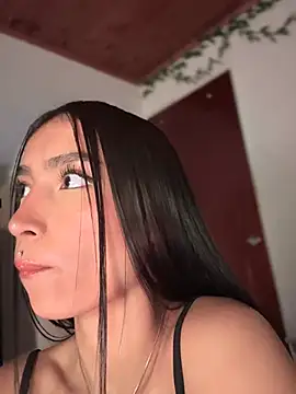 Snapshot of Milena-1 chatting on 8, 3, 2025 Milena-1 online show from 8, 3, 2025