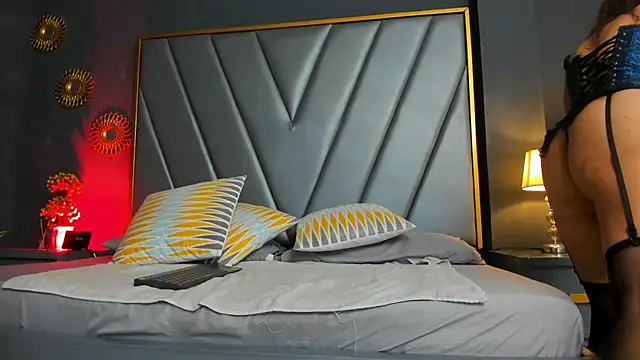 BrendaAdams  online show from 8, 3, 2025