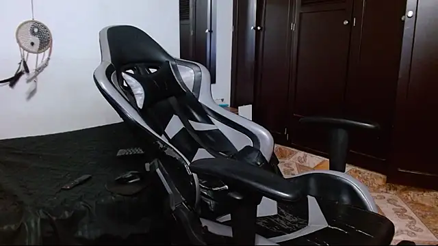 aaron blug online show from 25, 1, 2025