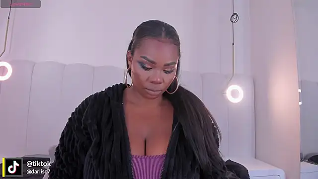 Snapshot of _huge_boobs_ebony chatting on 8, 10, 2025 huge boobs ebony online show from 8, 10, 2025