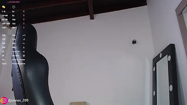 Snapshot of DilanJonnes_ chatting on 26, 5, 2026 DilanJonnes online show from 26, 5, 2026