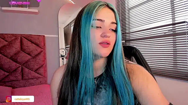 cattaleya    online show from 3, 1, 2025