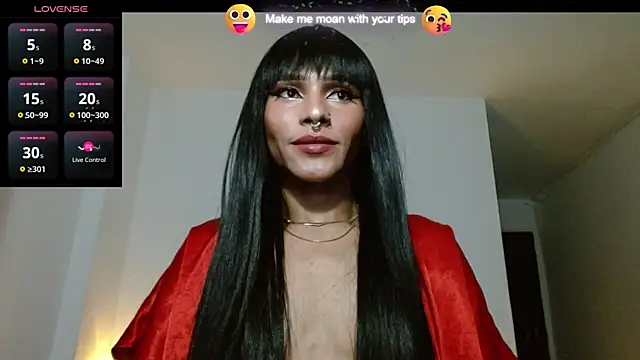 carolinemiller7 online show from 13, 12, 2024