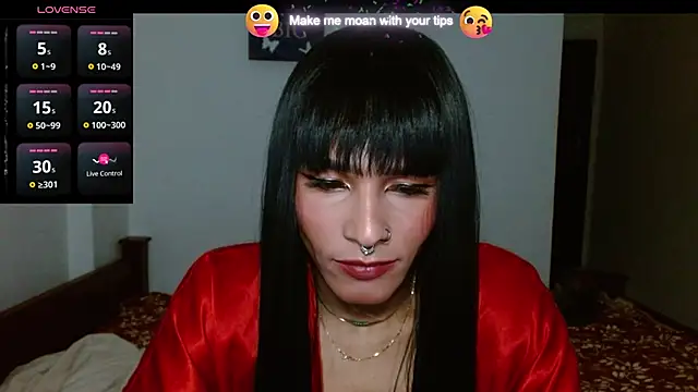 carolinemiller7 online show from 17, 12, 2024